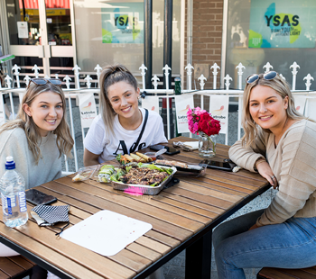 Outdoor dining initiative Icon