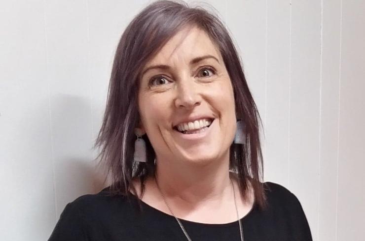 Head and shoulders image of author KIm Savige